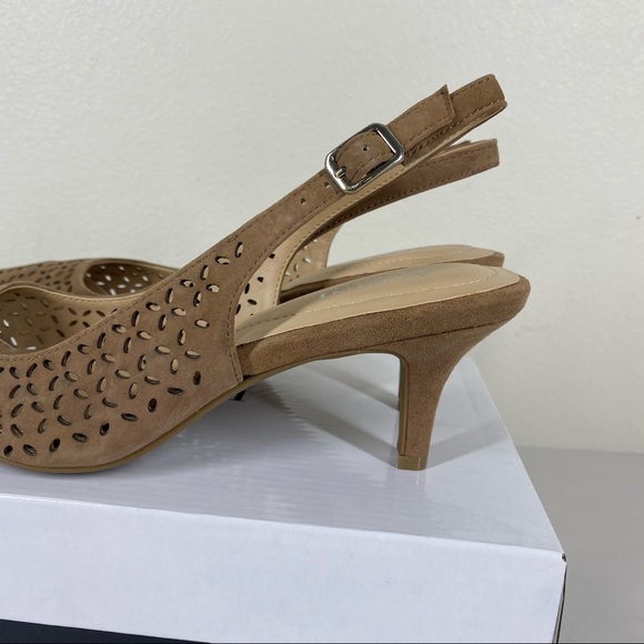 Alfani Suede Step ‘N Flex Babbsy Slingback Pumps - Picture 4 of 6